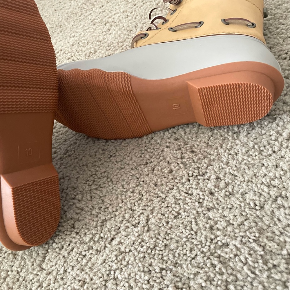 Fall Boot & Vest - Picture 8 of 10